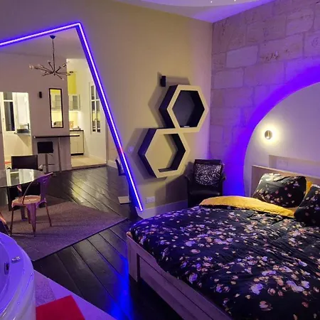 Apartment Nova - - & Libourne