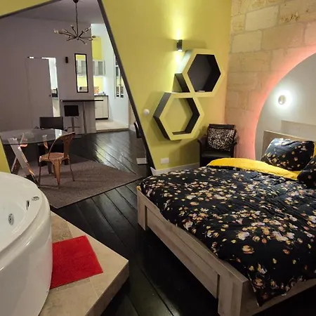 Nova - - & * Libourne